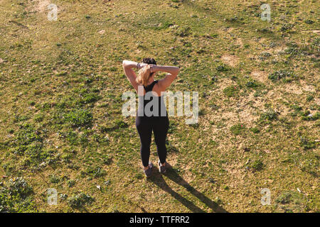 Frau rennt Stockfoto