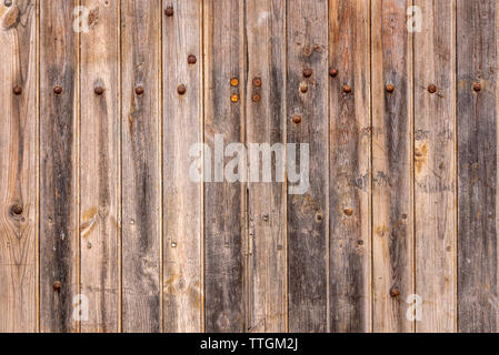 Holzbohlen Hintergrund mit rostigen Nägeln Stockfoto