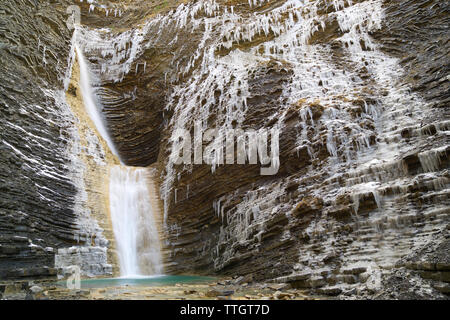 Wasserfall in Tena Tal, die Pyrenäen. Stockfoto