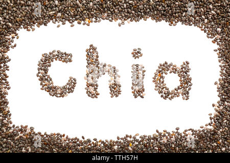 Rahmen von Chia Samen auf weißem Hintergrund. Wort CHIA im Rahmen Stockfoto