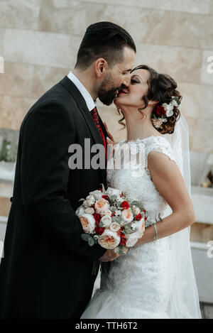 Wunderschönes Hochzeitspaar. Hochzeit für zwei Personen. Stockfoto