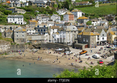 Delabole, Cornwall, Großbritannien, um die Einstellung für die TV-Serie Doc Martin, wo es heißt Portwenn Stockfoto