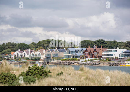 Sandbänke und Pool Hafen aus dem Studland Halbinsel, Dorset, England. Großbritannien Stockfoto