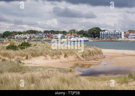 Sandbänke und Pool Hafen aus dem Studland Halbinsel, Dorset, England. Großbritannien Stockfoto