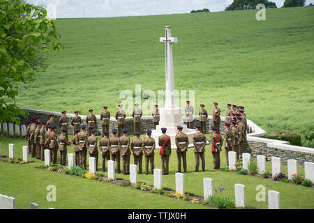 Cambrai WW1 War Memorial - mit PWRR (Prinzessin von Wales Royal's Regiment) Stockfoto