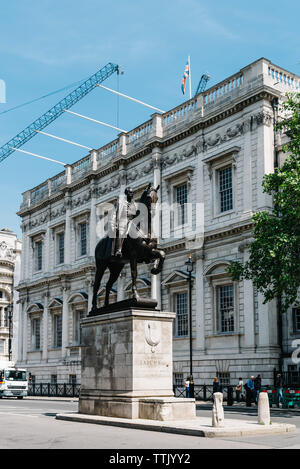 London, UK, 15. Mai 2019: Earl Haig Memorial in Whitehall. Der Earl Haig Memorial ist eine bronzene Reiterstatue des Britischen Western Front bestellen Stockfoto
