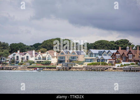 Sandbänke und Pool Hafen aus dem Studland Halbinsel, Dorset, England. Großbritannien Stockfoto