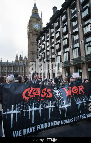 Westminster, London, Großbritannien. 5. Januar 2016. Bis zu 200 100 Aktivisten auf die Straße, um gegen das Gehäuse Westminster Rechnung zu demonstrieren Stockfoto