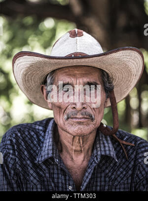 Close-up Portrait von älteren Mann mit Hut Stockfoto