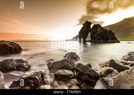 Roque de Bonanza spektakulären Strand bei Sonnenuntergang, El Hierro Stockfoto