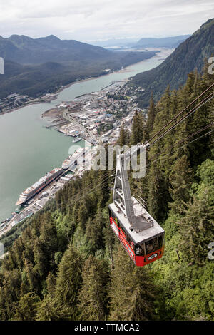 USA, Alaska, Juneau, Aussicht vom Mount Roberts Tramway der Hafen in Juneau Stockfoto