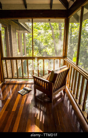 BELIZE, Punta Gorda, Toledo, Belcampo Belize Lodge und Jungle Farm, in der Deluxe Suite im Belcampo Belize Stockfoto