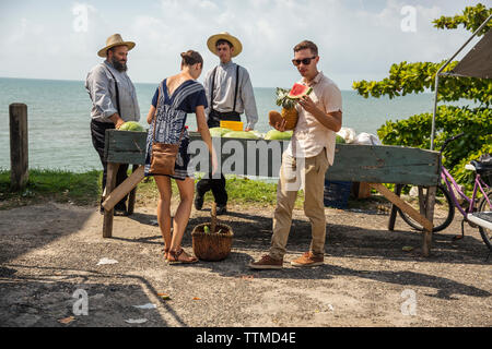 BELIZE, Punta Gorda, Toledo, Gäste Belcampo Belize Lodge und Jungle Farm übernachten, können auf dem lokalen Markt in Punta Gorda frisches Gemüse zu erhalten Stockfoto