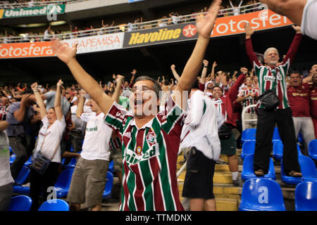 Brasilien, Rio de Janiero, Fans jubeln und innerhalb von Joao Havelange oder Engenhao Stadium, Flumanense vs Gremio feiern Stockfoto