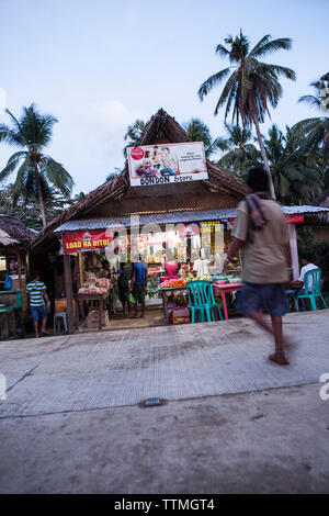 Philippinen, Palawan, Sabang, DonDon ist ein lokaler Markt in der Stadt von Sabang Stockfoto