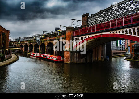 Düster, dunkler Tag in Manchester, Großbritannien Stockfoto