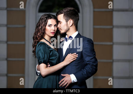 Elegantes Paar, outdoor Stockfoto