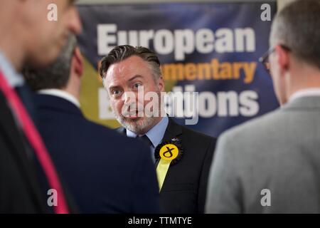 Edinburgh, Großbritannien, 27. Mai, 2019: Alyn Smith nach seiner Wiederwahl als SNP, Mitglied des Europäischen Parlaments. Credit: Terry Murden, Alamy Stockfoto