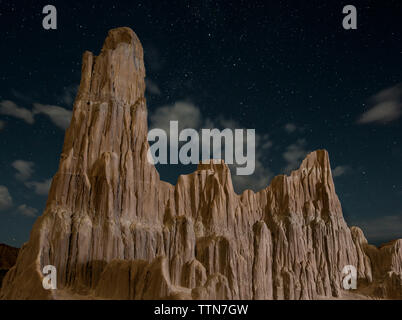 Malerischer Blick auf Slot Canyons gegen Sky Cathedral Gorge State Park Stockfoto