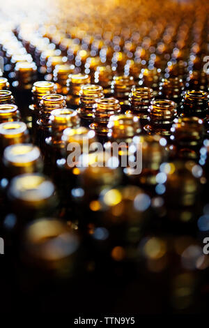 Tipps von leeren Flaschen Stockfoto