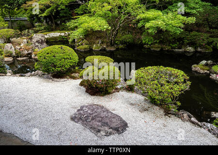 Enman-in Monzeki Garten - enman-in Monzeki ist ein Tempel der kaiserlichen Familie in Otsu, Shiga erstellt in Gedenken an Mizuko. Mii-no-Meien Garde Stockfoto