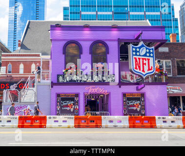 Tootsies Orchid Lounge Bar - Restaurant und Konzertsaal mit befristeten Verlängerung auf die Broadway während der NFL Draft 2019 Nashville, Tennessee. Stockfoto