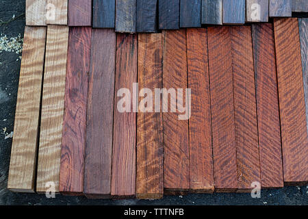Set aus exotischem Holz real für Rohlinge Stift- und Do-it-Yourself Stockfoto