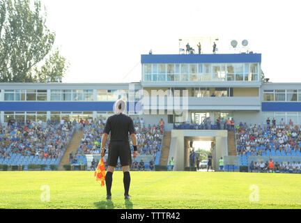 Fußballspiel in sonnigen Sommertag Stockfoto