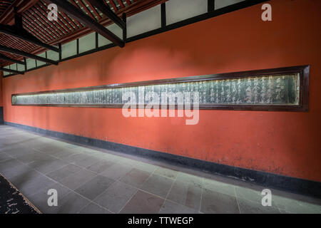 Der ehemalige Lehrer beobachten Steintafel in der Wuhou Tempel in Chengdu Stockfoto