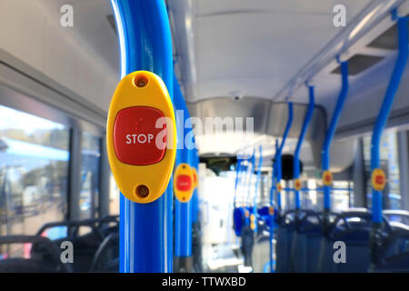 Taste Stop auf eine neue, bunte Stadt bus. Stockfoto