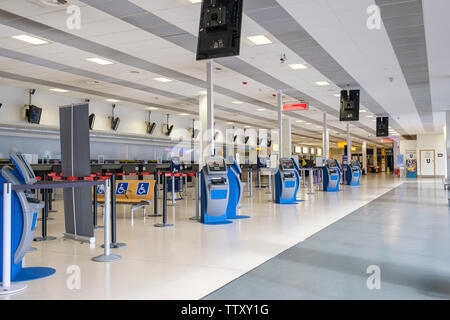 Aberdeen Flughafen einchecken Schreibtische und eine ruhige Zeit Stockfoto