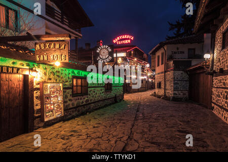 Traditionelle pub Mehana in Bansko Stockfoto