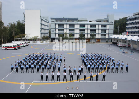 Polizeiakademie Abschlussfeier, so dass wir kleiden in formalen Uniformen wurden um das beste Bild der Polizei zu präsentieren. Stockfoto