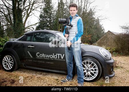 Tom Wakefield, der Cotswold TV Video Production Company, in Woodmancote, in der Nähe von Cirencester. Stockfoto