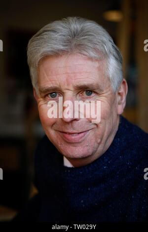 Edward Gillespie OBE DL, ehemaliger Geschäftsführer der Cheltenham Racecourse, vor kurzem ernannten Lord-Lieutenant von Gloucestershire, dargestellt in Gotheri Stockfoto