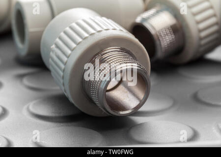 Werkzeuge und Materialien für sanitäre arbeiten Stockfoto