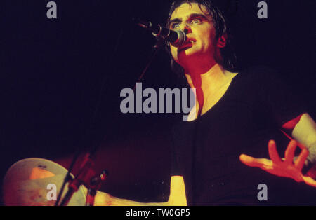 Von Steve Harley Cockney Rebel führt auf der Bühne im Jahr 1974 in Amsterdam, Niederlande Stockfoto