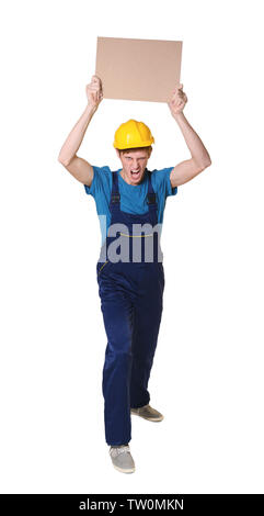 Protestieren junge Mann holding Stück Pappe mit Platz für Text auf hellem Hintergrund Stockfoto