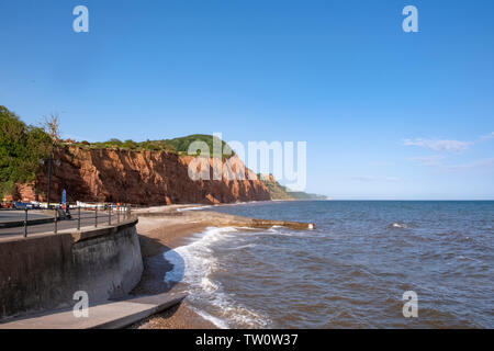 Honiton, Devon, UK, helling zum Strand im Sommer Abend. Teil der Jurassic Coast und South West Coast Path. Stockfoto