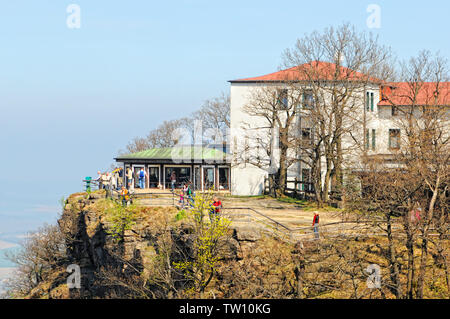 Thale, Sachsen-anhalt/Deutschland - am 13. April 2019: Leute in Thale Dorf mit seinen hexentanz Platz und im Harz. Stockfoto