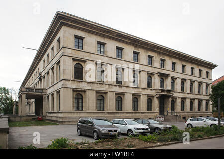 Ehemalige Verwaltungsgebäude der Nationalsozialistischen Deutschen Arbeiterpartei (NSDAP) Verwaltungsbau der von deutschen Architekten Paul Ludwig Troost und in 1933-1937 gebaut, jetzt das Haus von kulturellen Institutionen (Haus der Kulturinstitute) in München, Bayern, Deutschland. Stockfoto