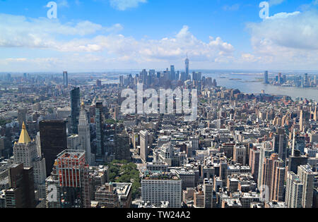 Epische Blick vom Empire State Gebäude von Manhattan und von OWO, New York City, New York, USA Stockfoto