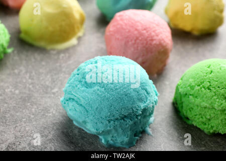 Ice Cream scoops Collection auf grauem Hintergrund Stockfoto