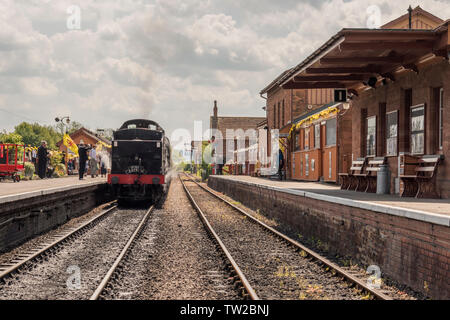 Dampfzug auf der Bischof Lydeard Station auf der West Somerset Railway, Somerset, England Großbritannien Stockfoto