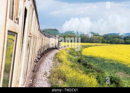 Blick entlang der Schlitten von der West Somerset Railway, Somerset, England Großbritannien Stockfoto