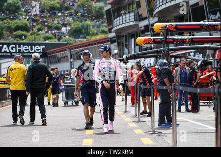 Monte Carlo / Monaco - 25/02/2019 - #18 Lance spazieren (KÖNNEN, Racing, RP19) in Richtung Garage des Teams vor dem Start des RP3 Stockfoto