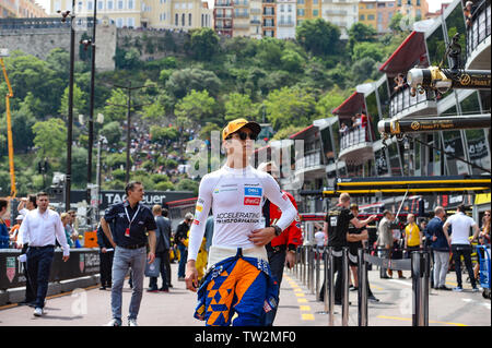 Monte Carlo / Monaco - 25/02/2019 - #4 Lando NORRIS (GBR, Mc Laren-Renault) in Richtung Garage des Teams vor dem Start des RP3 vor der 2019 Monaco Stockfoto