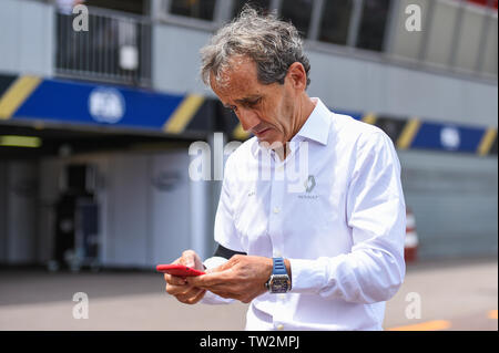 Monte Carlo / Monaco - 25/02/2019 - F1-Legende Alain Prost (FRA) in der boxengasse vor dem Start des RP3 Stockfoto