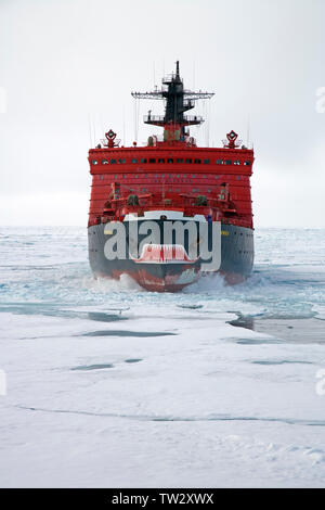 Russischen Eisbrecher Yamal in der russischen Arktis. Stockfoto