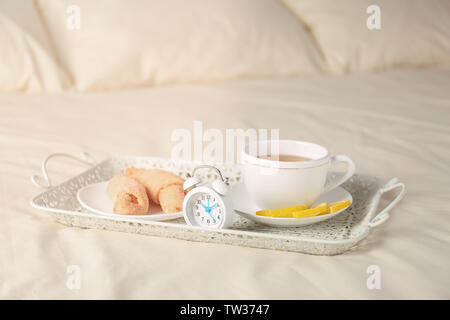 Frühstück im Bett Stockfoto